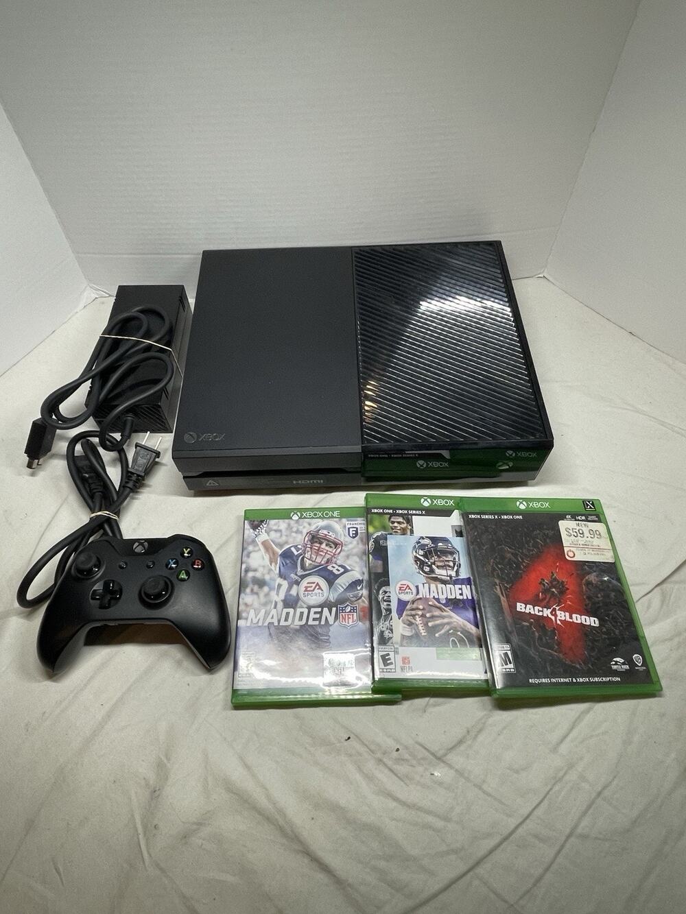 Microsoft Xbox One Console + Xbox One Controller + 3 Xbox One Games Tested Works